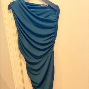 New with tags long fitted dress one shoulder green size 8